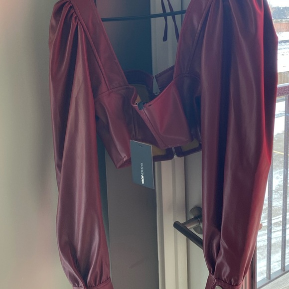 Fashionnova Burgundy faux leather top - Picture 3 of 4